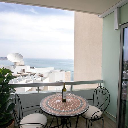 Palmove Luxurious Beachfront Apt لارنكا المظهر الخارجي الصورة