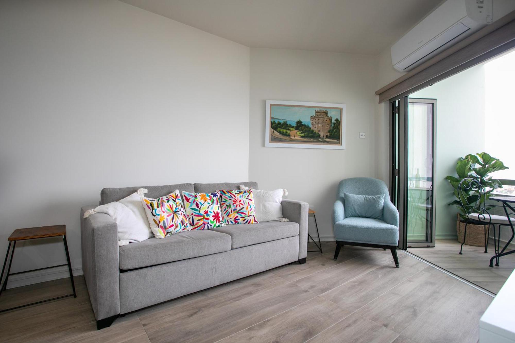 Palmove Luxurious Beachfront Apt لارنكا المظهر الخارجي الصورة